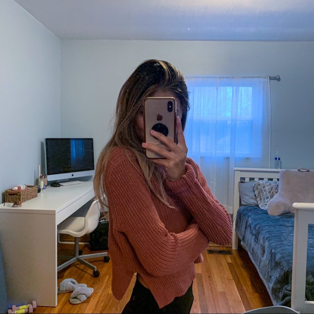 Mauve PacSun Sweater